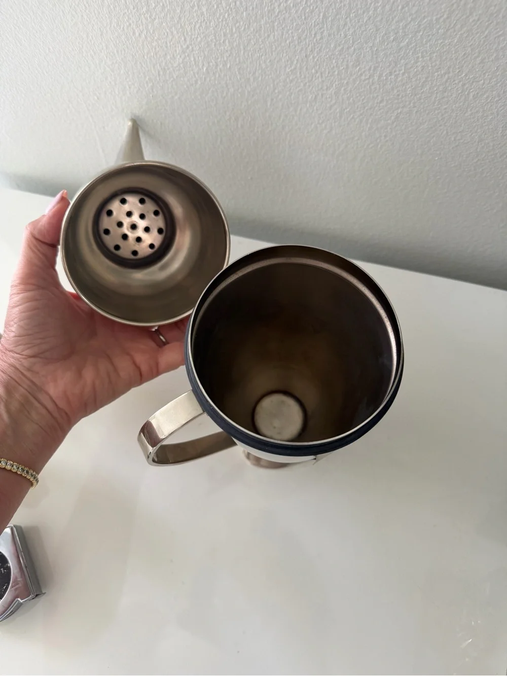 OGGI stainless Steal Penguin-Shaped Cocktail Shaker and Pitcher
